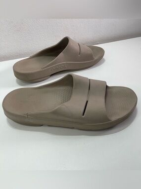 OOFOS Slide Sandal Recovery M 12 W 14 Light Weight Minimalist